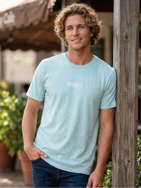 Hurley Light Mint Crew Neck Short Sleeve T-Shirt Casual Tee - Size Medium